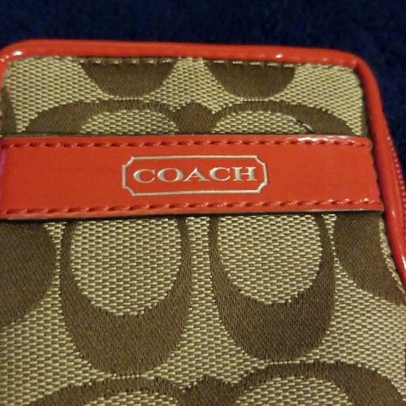 Coach wristlet phone and card holder - Picture 5 of 6